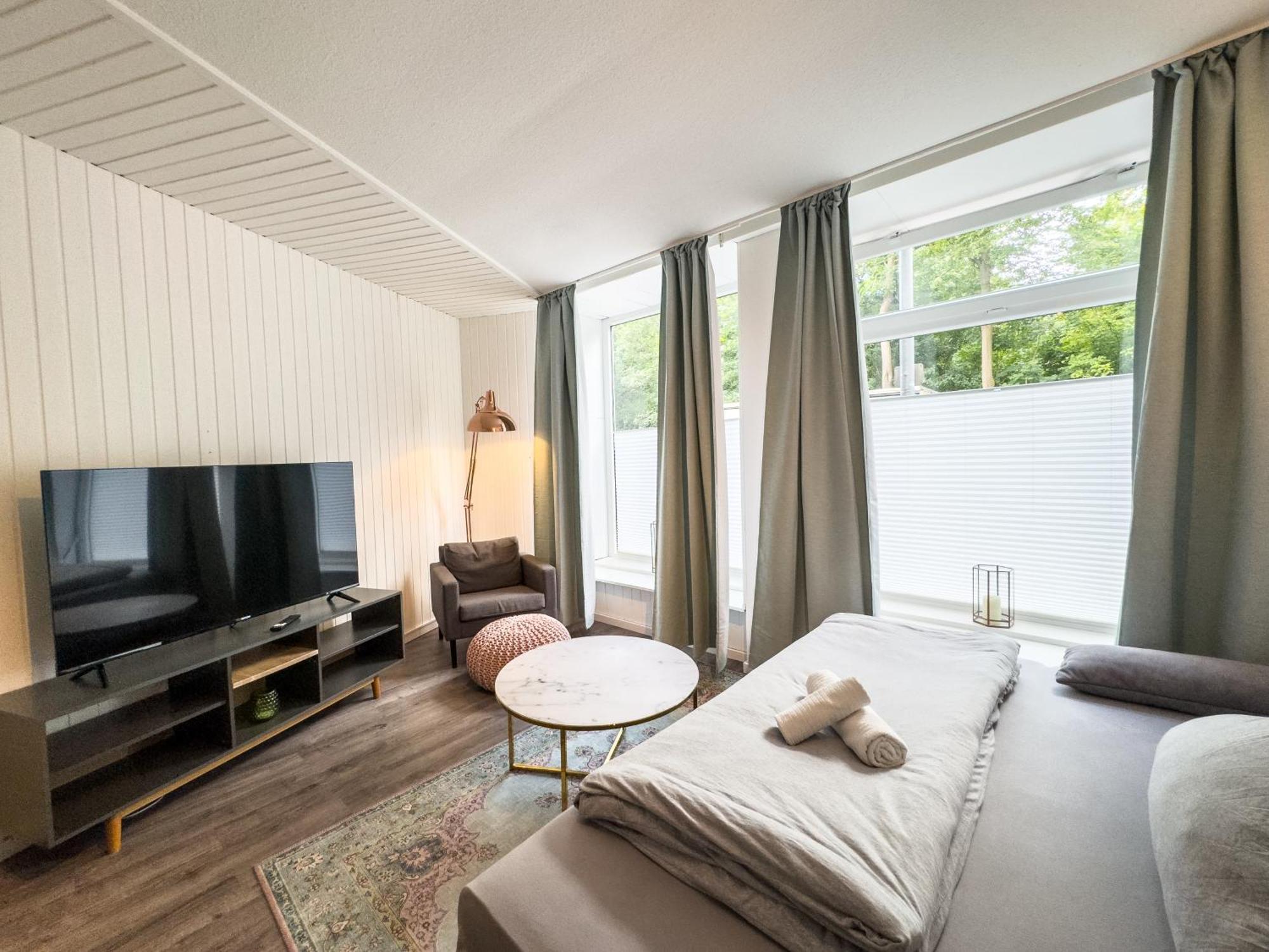 Schoene Wohnung Fuer 4 Gaeste An Der Eilenriede Mit Kostenlosen Parkplaetzen Hannover Bagian luar foto