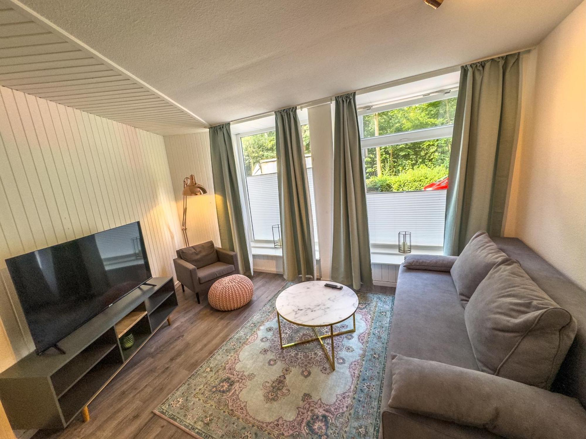 Schoene Wohnung Fuer 4 Gaeste An Der Eilenriede Mit Kostenlosen Parkplaetzen Hannover Bagian luar foto