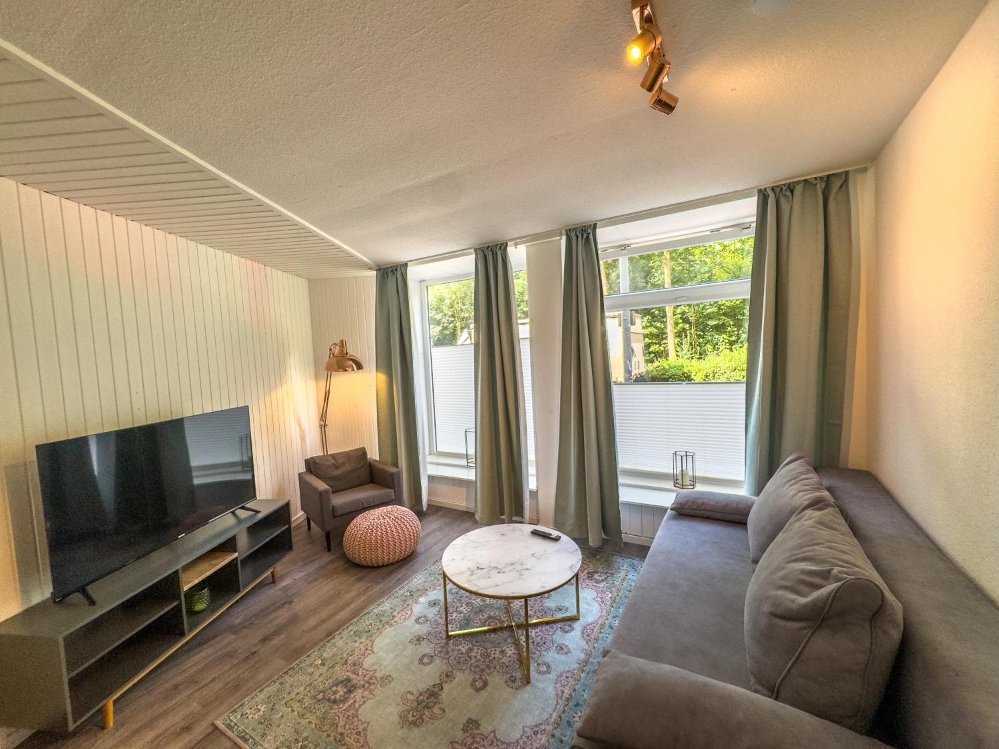 Schoene Wohnung Fuer 4 Gaeste An Der Eilenriede Mit Kostenlosen Parkplaetzen Hannover Bagian luar foto